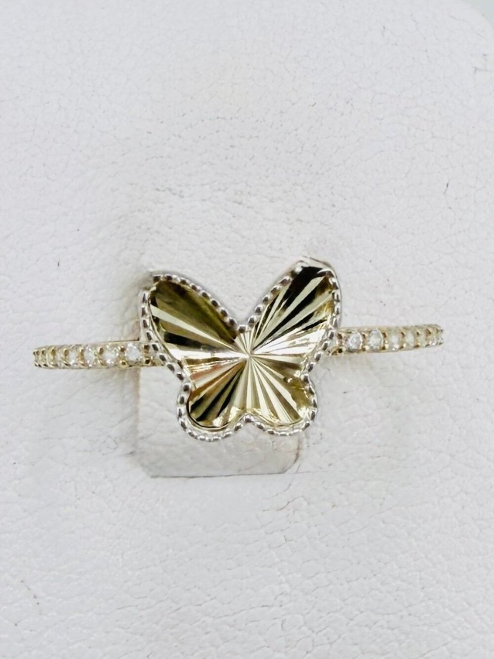 10K Gold butterfly Ring A timeless dainty and elegant butterfly